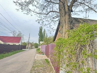 Глибоке Бориспільський район Продаю будинок та земельну ділянку 17 соток розташована між двох вулиць Польова та Суворова
