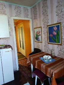 3 кімн Металоупгійний район Червона 1 прверх з 2 балконами