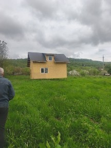 Хатина в горах.