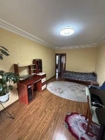Продам двохкімнатну квартиру на Достоєвського