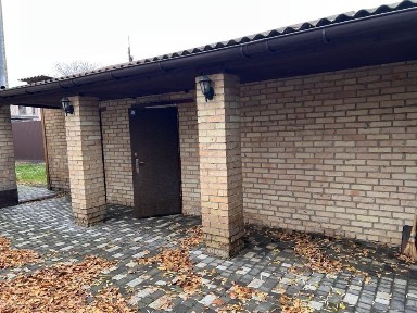 Такий будинок у такому місці, треба брати! Буча, телефонуйте!