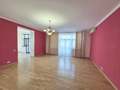 Оренда квартири Паторжинського 14, Володимирська паркінг, без комісії.