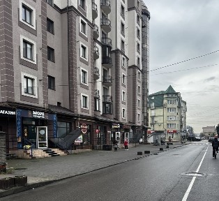 Продаж /оренда/ приміщення, перехрестя Довга-Тичини 114 кв. м.