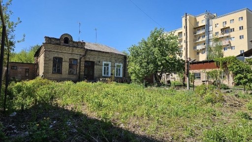 Продаж ч/ буд центр міста біля ТЦ «Оноре де Бальзак»