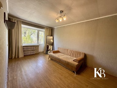Продам однокімнатну квартиру пр. Богдана Хмельницького 47