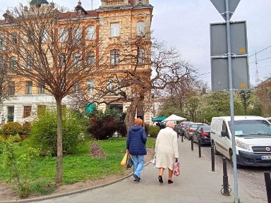 Оренда фасадного приміщення в центрі Львова | площа Соборна, 2а