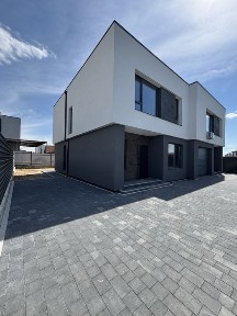 Київська область, Петропавлівська Борщагівка