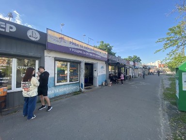Київ, Деснянський, проспект Червоної Калини 15А