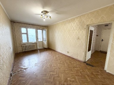 Київ, Святошинський, Симиренка 34а