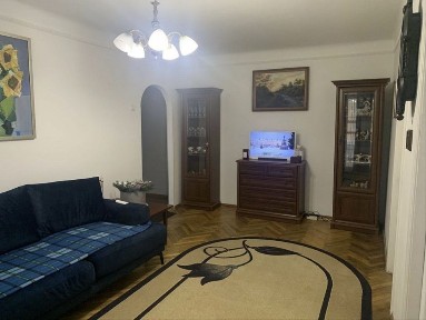 Продаж 3 кім. квартири 61,4 м2 + великий гараж по вул. Івасюка