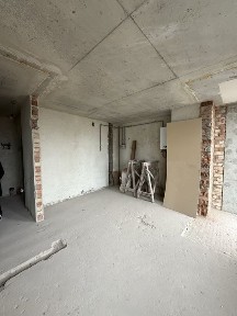 Продаж 1кіи квартири в зданому будинку Довга
