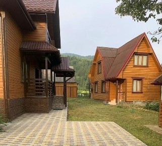 Продаж бази відпочинку в серці Карпат, с. Коростів