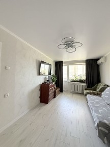 Продаж 2к квартири поліпшеного планування.