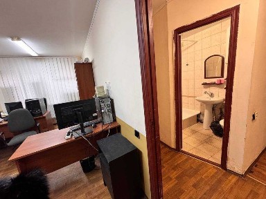 Продам приміщення на Калиновій