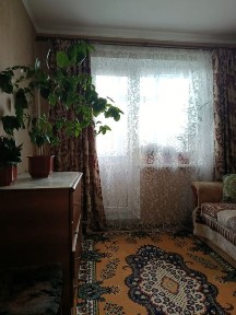 Продаж 4-к квартири Героїв Крут.