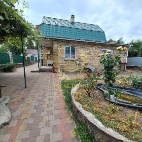 Продам будинок в смт Борова