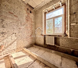 Продам 2к кв. Центр, Героев Харькова, Сталинка, Сертификат (код85662)