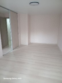 Продаж 1 кімнатна в центрі 2/5