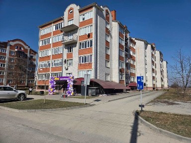 Оренда м. Чортків вул. Січинського 9а, 104 м. кв. 25000 грн.