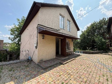 Оренда 4к будинку з гаражем на Карачунах