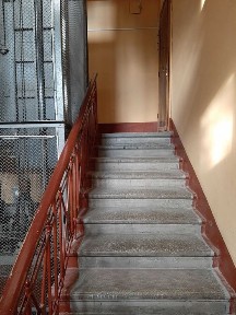 м. ПалацУкраїна, 5 хв. 3-х кв-ра 95 кв. м. Перша лінія