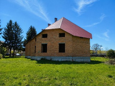 Інвестиційний об'єкт у центрі Судової Вишні 1300 м²