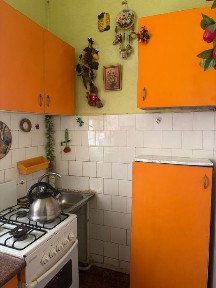 Оренда будинку. Метро Нивки -2хв пішки. Вул. Марка Безручка, 16
