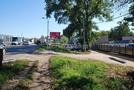 Оренда фасадної ділянки з офісом на великій Кільцевій дорозі столиці