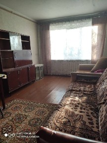 Здам 3 ну. В центрі міста. Е всі зручності меблі техніка.