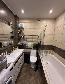 Продаж квартири в новобудові. <a href='/newbuilding/6086/view/zk-zubra'>Зубра</a>