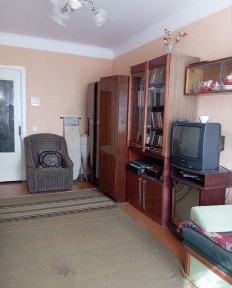 Продаж 1 кімнатноі квартири 5- Зарічний