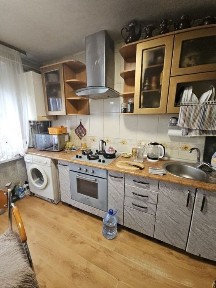 Продам 3 кімнатну квартиру в Дергачах по вулиці Садова