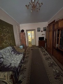 Продаж 2кім квартира центр вул Сніжна