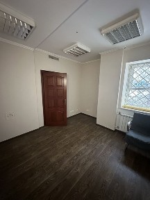 Київ, Оболонський, вулиця Левка Лук'яненка 29 Б