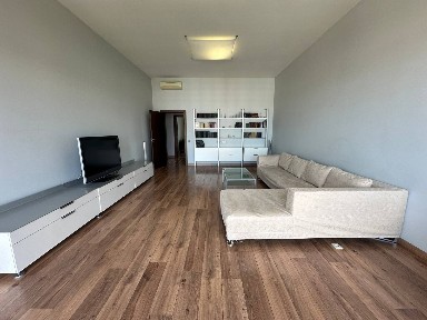 Аренда 3-комнатной квартиры 130 м², Василия Жуковского ул., 21А