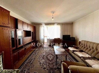 Продаж 3-кімнатної квартири 66.1 м², Стадіонна вул., 13
