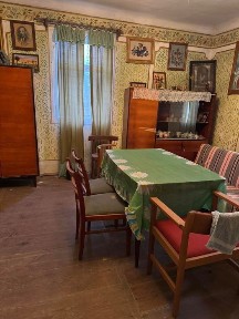 Продаж земельної ділянки з будинком з комунікаціями Лісок
