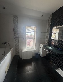 Великогабаритна дворівнева 2к квартира, зарядка електроавтомобіля, можна з тваринами