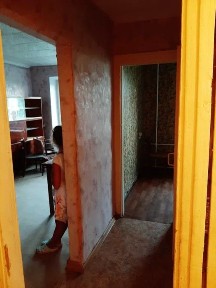 1 - комн. 32 м. кв. 4/5 кирп. Левый берег. Только наличный расчет.