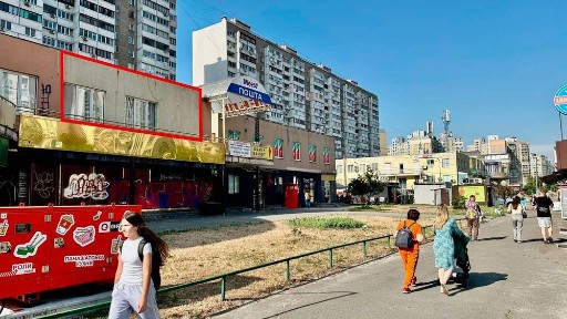 Фасадне приміщення 133 кв. м, вул. Анни Ахматової 16а