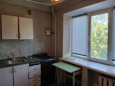 Продаю 3х кім. Дехтярівська 58 під ремонт, 3/9, недалеко від метро