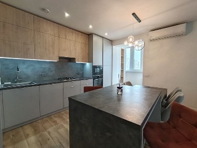 Продаж 3х кімнатної квартири