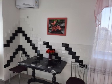 Студія в новобудові, центр. 3 поверх. Кондиціонер. Надаю документи