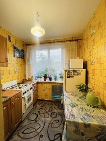 Продається затишна 1-кімн. квартира в тихому районі поряд з парком Миру