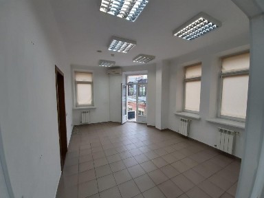 Київ, Кирилівська вул., 1