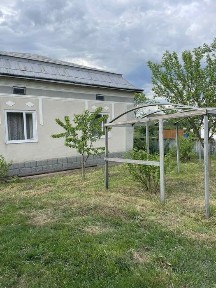 Продам будинок в с. Лучинці Рогатинського р-ну, Івано- Франківськоі об