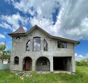 Продаж добротного цегляного будинку в м. Косів