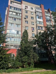 Сонячна і світла двостороння 4 кімнатна квартира на 3 поверсі із великою лоджією в цегляному будинку. Заходь і живи. Проспект Перемоги Івана Мазепи 20