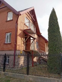 Просторий будинок у м. Городок, Львівської області. 175 000$
