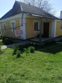 Продаж житлового будинку